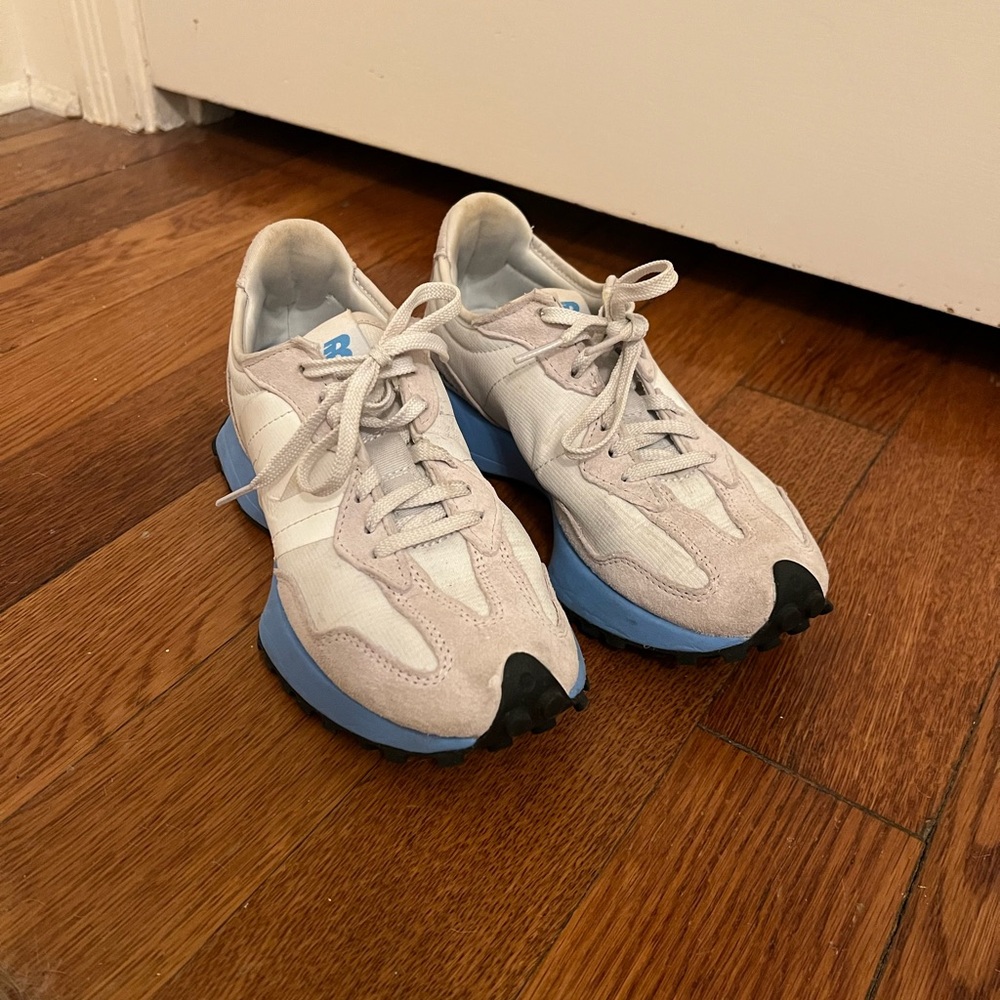 New Balance 327 Shoes